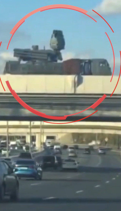 TEŠKA ARTILJERIJA NA ULICAMA MOSKVE!Šta je to iznad auto-puta