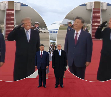 ПОГЛЕД У НЕБО И ГРИМАСА: Шта је то Трамп радио пред Сијем