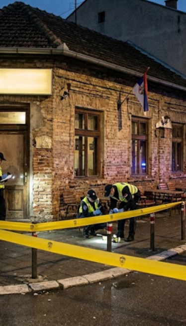 Drama u kafani u Borči: Polio ga i krenuo da ga zapali
