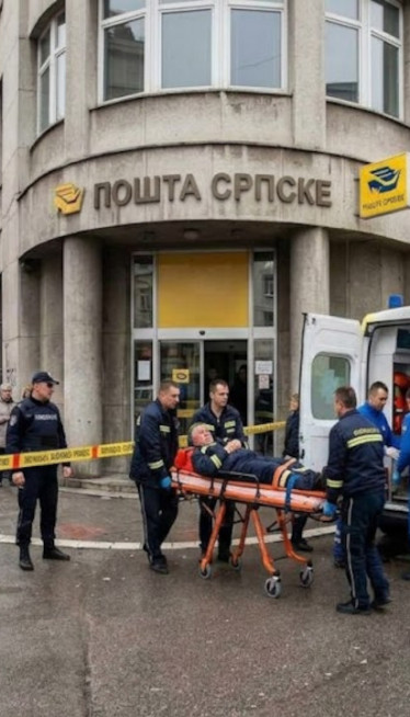 Slagao pakete u pošti, iz jednog opalila puška i upucala ga