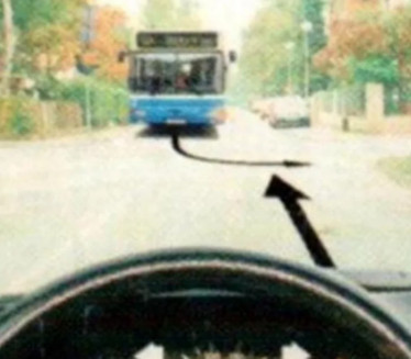 Ko ima prednost? Pitanje sa testa auto-škole, vozači zbunjeni