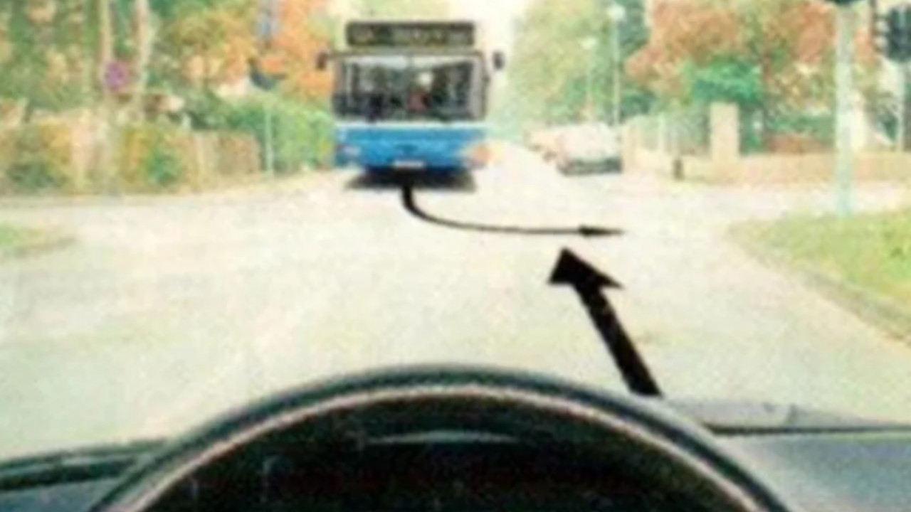 Ko ima prednost? Pitanje sa testa auto-škole, vozači zbunjeni