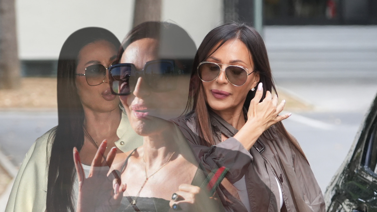 Ceca ponovo na vrhu: I to pesmom starom 25 godina