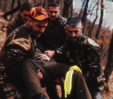 "Čuo sam kako mi krcka lobanja": Preživeo medveda (video)