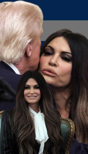 Пад Трампове миљенице? Шетала нага, показивала голе фотке