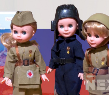 Patriotizam kroz igru-plišani tenkisti i lutke Crvene armije