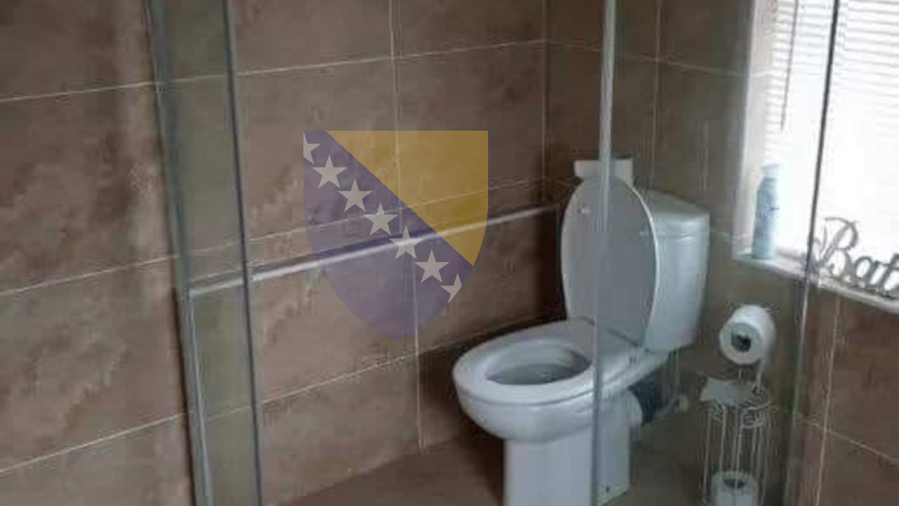 Samo u BiH: Svet ne veruje gde su postavili VC u kupatilu