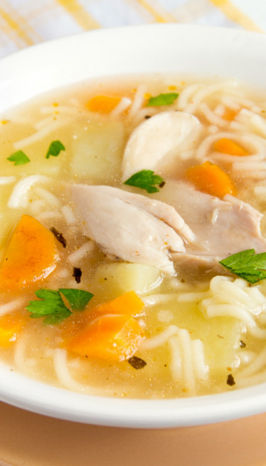 SAVRŠEN TRIK: Kako napraviti ukusnu pileću supu